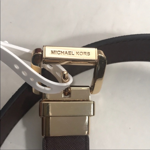 Michael kors twist reversible belt. - Picture 8 of 16